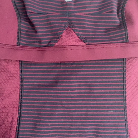 Lululemon tank size 2 - Picture 4 of 4